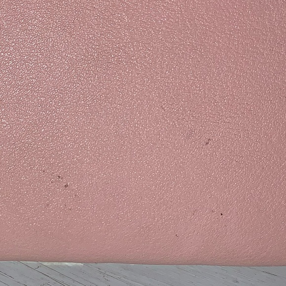 Pink Guess Wallet 💕 - Picture 4 of 6